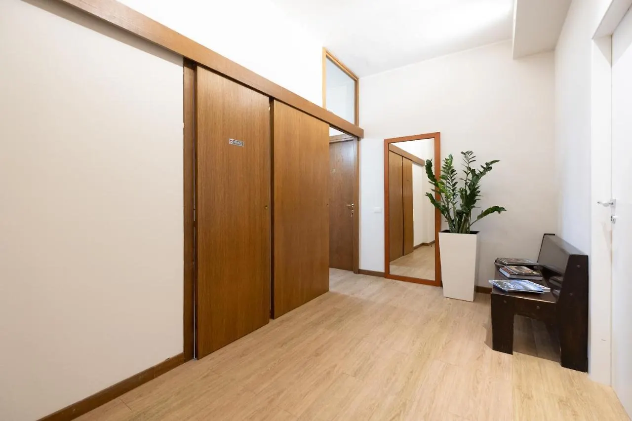 Cute & Cozy Rooms Train Station Bergamo 0*,