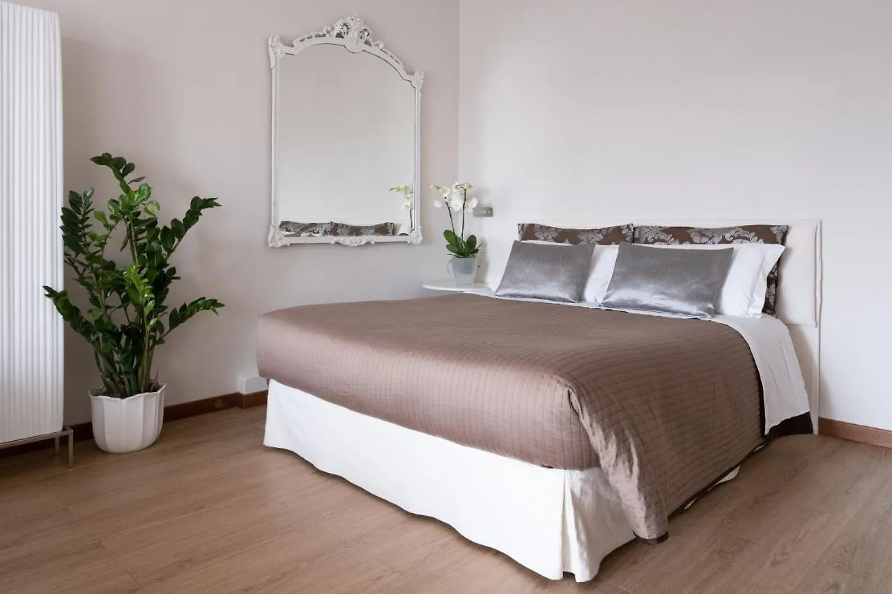 Cute & Cozy Rooms Train Station Bergamo 0*,  Italy